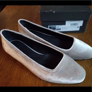 Intentionally Blank Eliza Flats - Silver